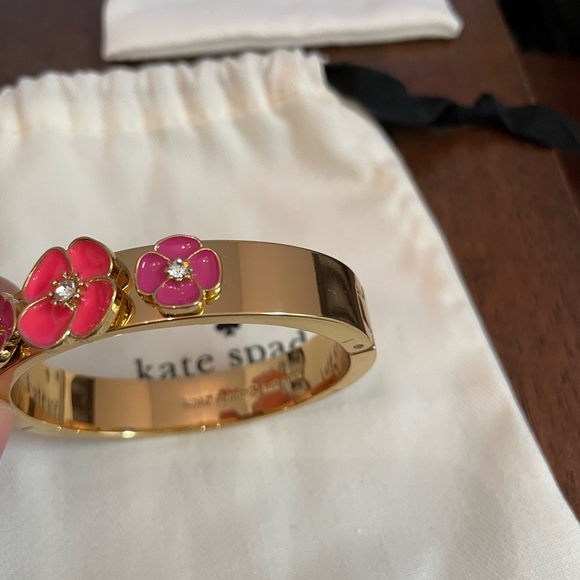 Kate Spade gold bangle with floral detail - Picture 2 of 4